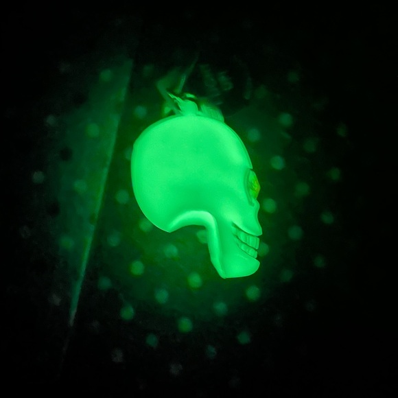 Bath & Body Works Ghost/Skull GITD Light Up Halloween 2024 Pocketbac Holders NWT - Picture 15 of 16